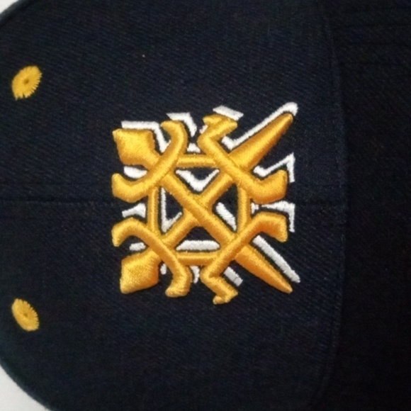 Top of the World Hat Michigan University Embroidered Cap Blue Gold size 7  Pre - Picture 2 of 8